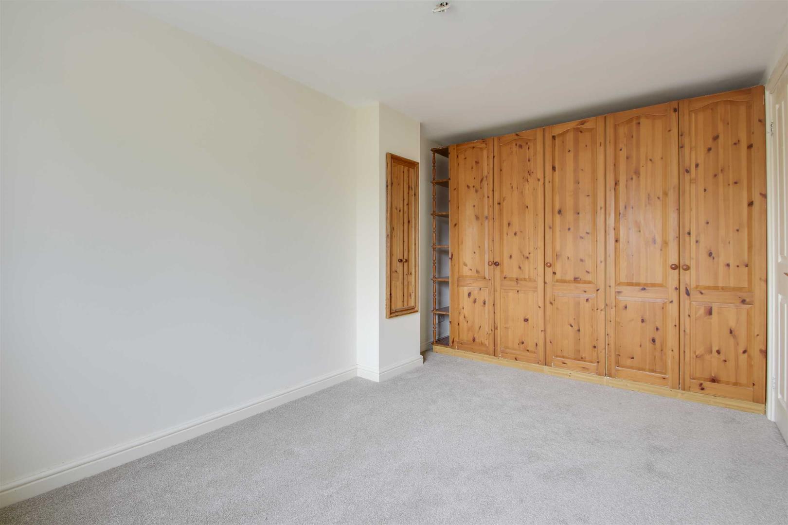 Beckinsale Grove, Crownhill, Milton Keynes